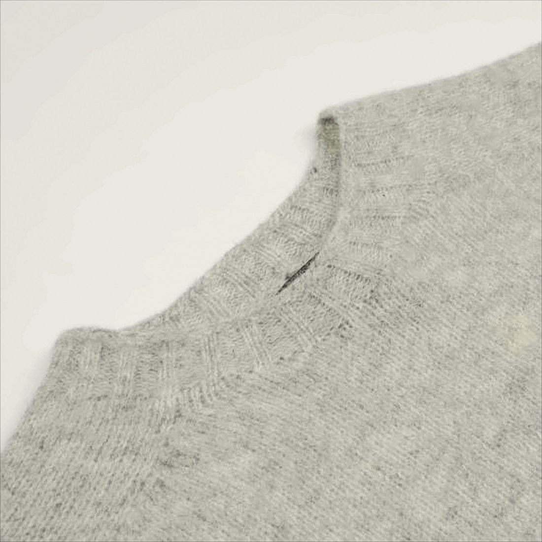 Light Grey Wool Sweater With Classic Crew Neckline And Ribbed Finish