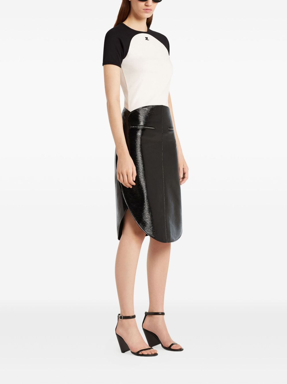 Contrast-Design Short-Sleeved Top with Logo Detail