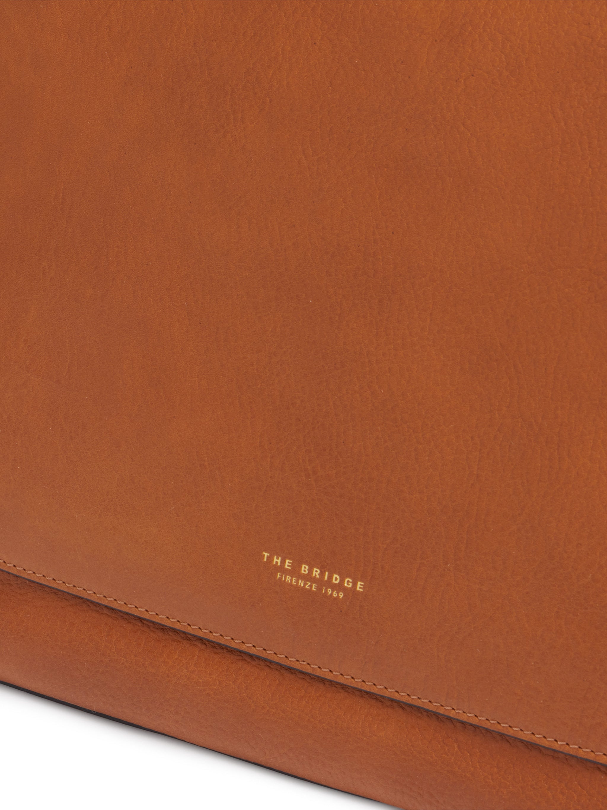 Spacious Leather Tote Bag with Gold-tone Zipper