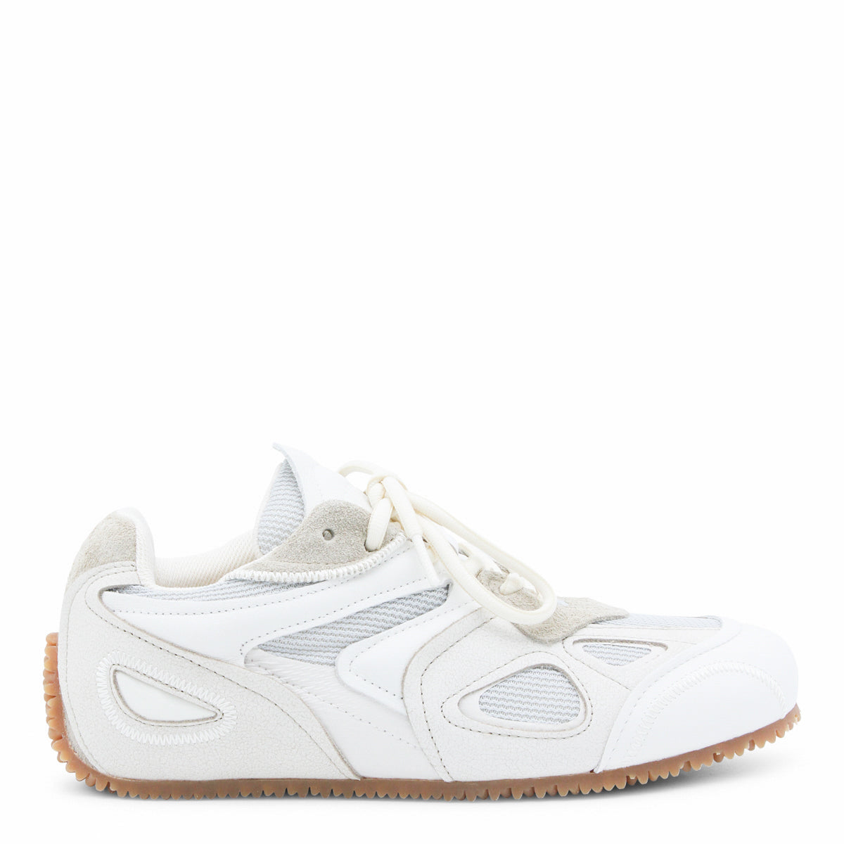 Low-Top Sneakers with Clean Aesthetic