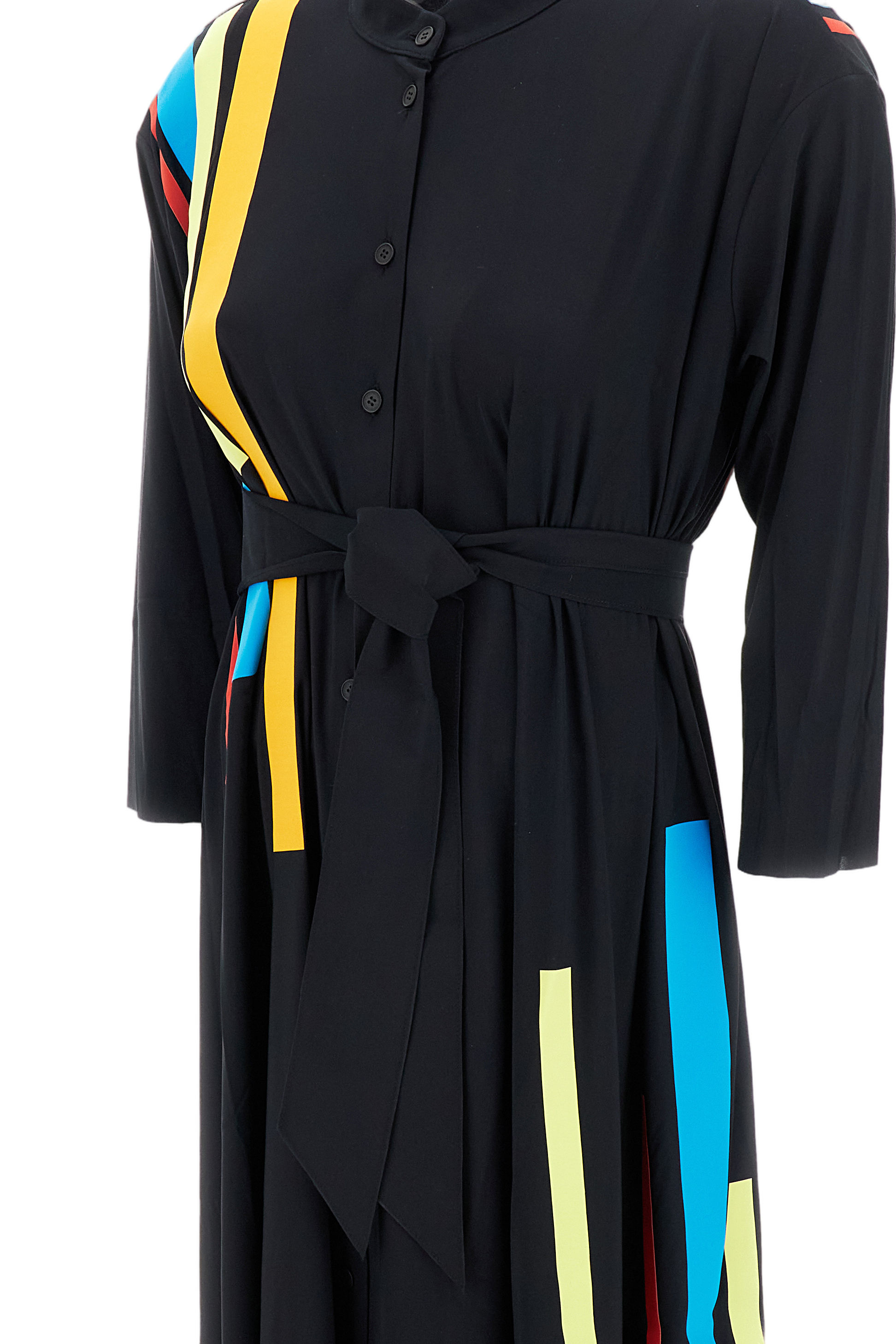 Timeless Black Dress with Classic Silhouette