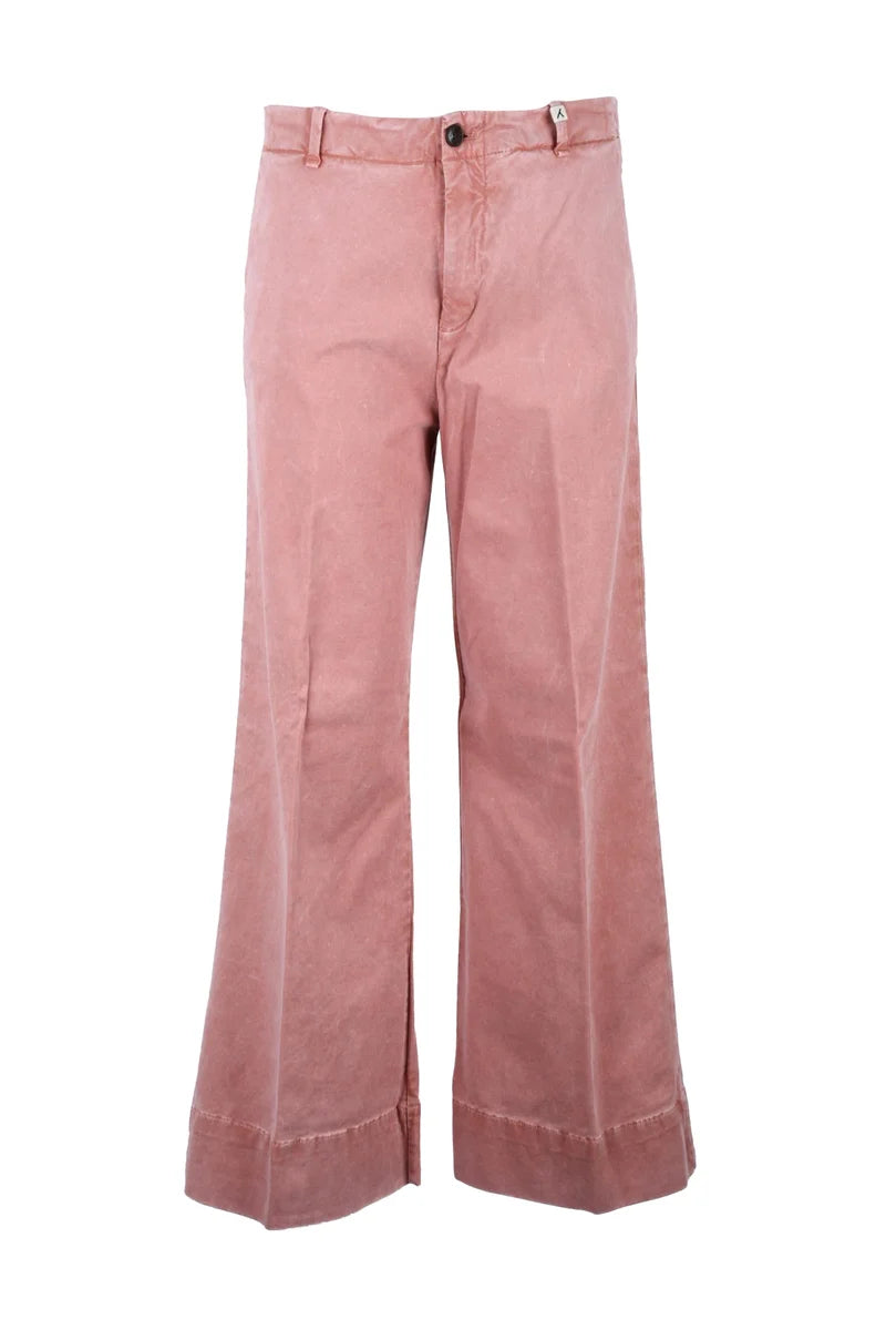 Wide-Leg Cropped Trousers with Button Closure and Textured Fabric