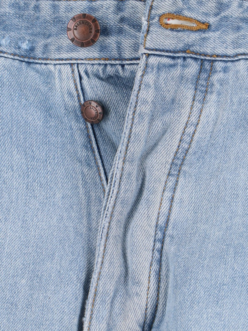 Classic Straight-Leg Blue Jeans With Five-Pocket Styling