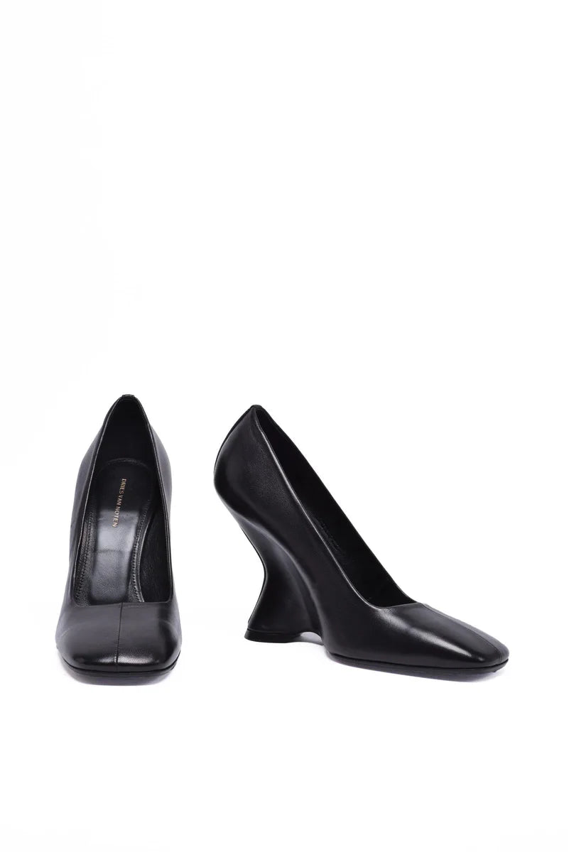 Heeled Pumps Covered Heel - Black