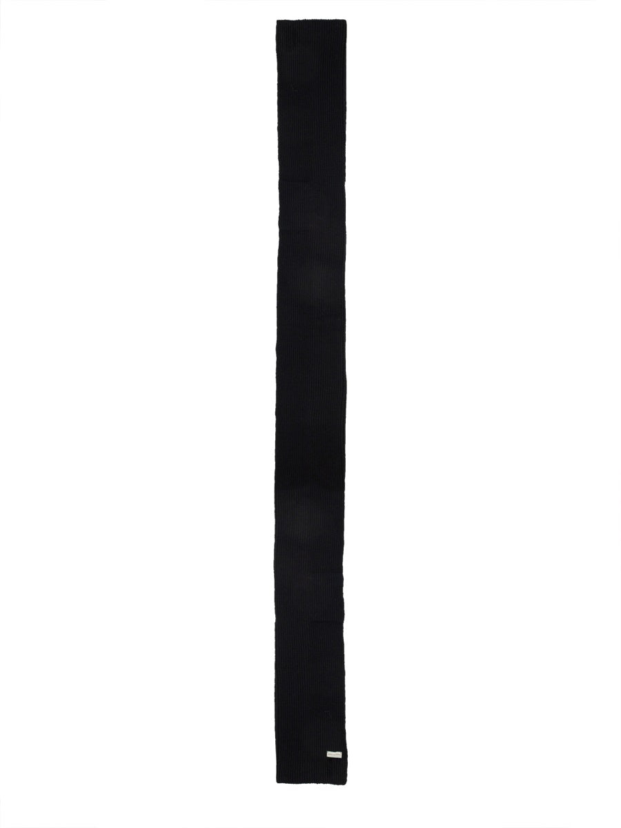 Classic Virgin Wool Scarf