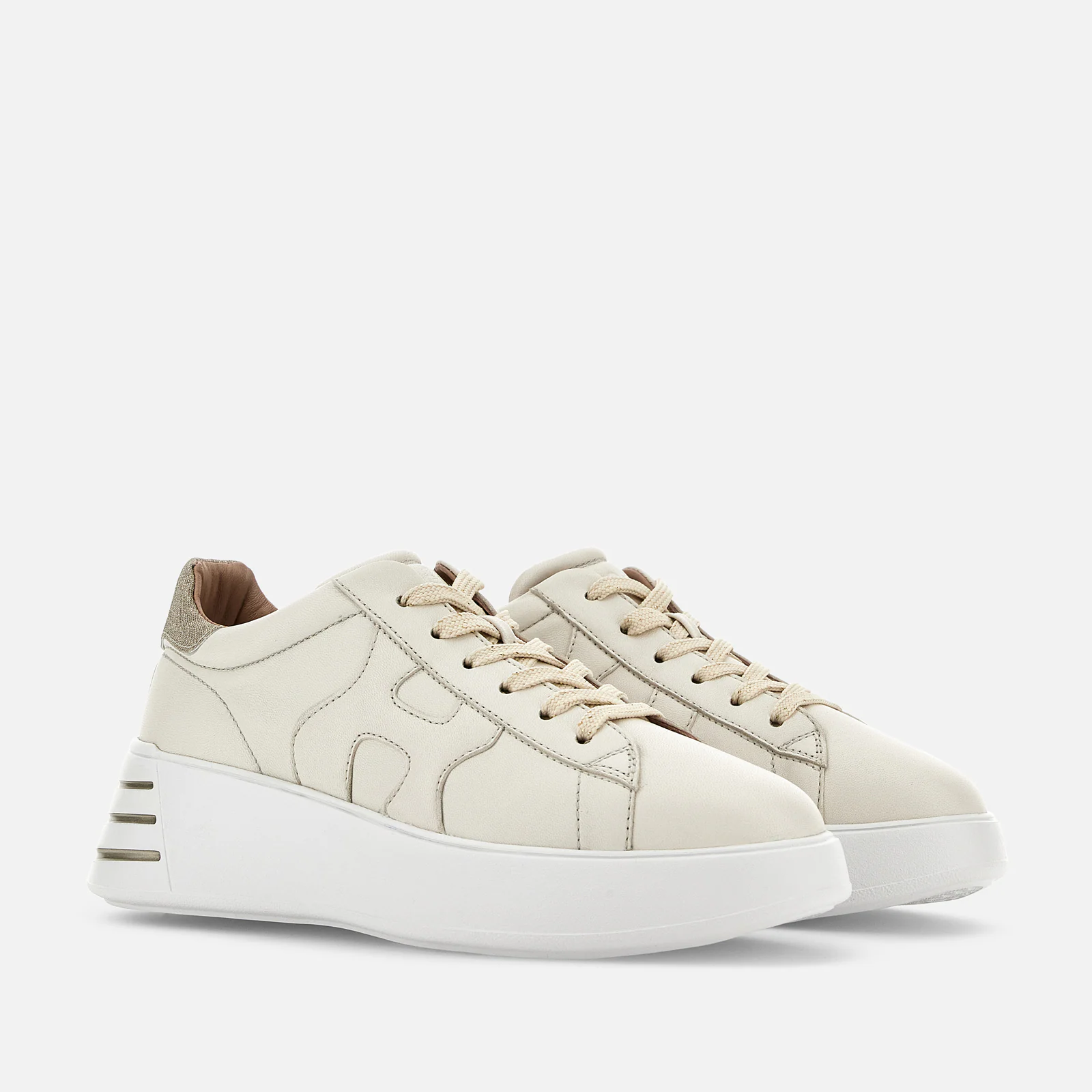 Wyrafinowane niskie sneakersy z metalicznymi akcentami
