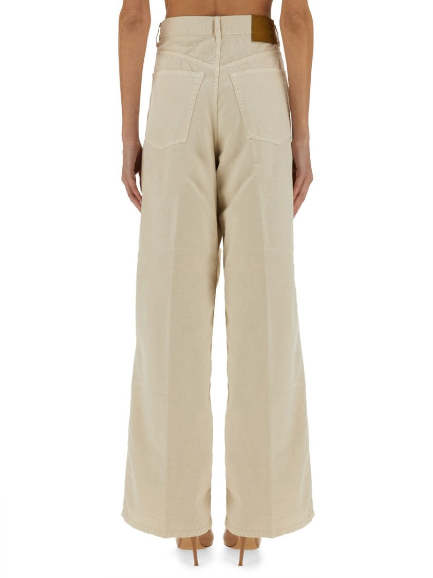 Relaxed High-Waist Wide-Leg Jeans