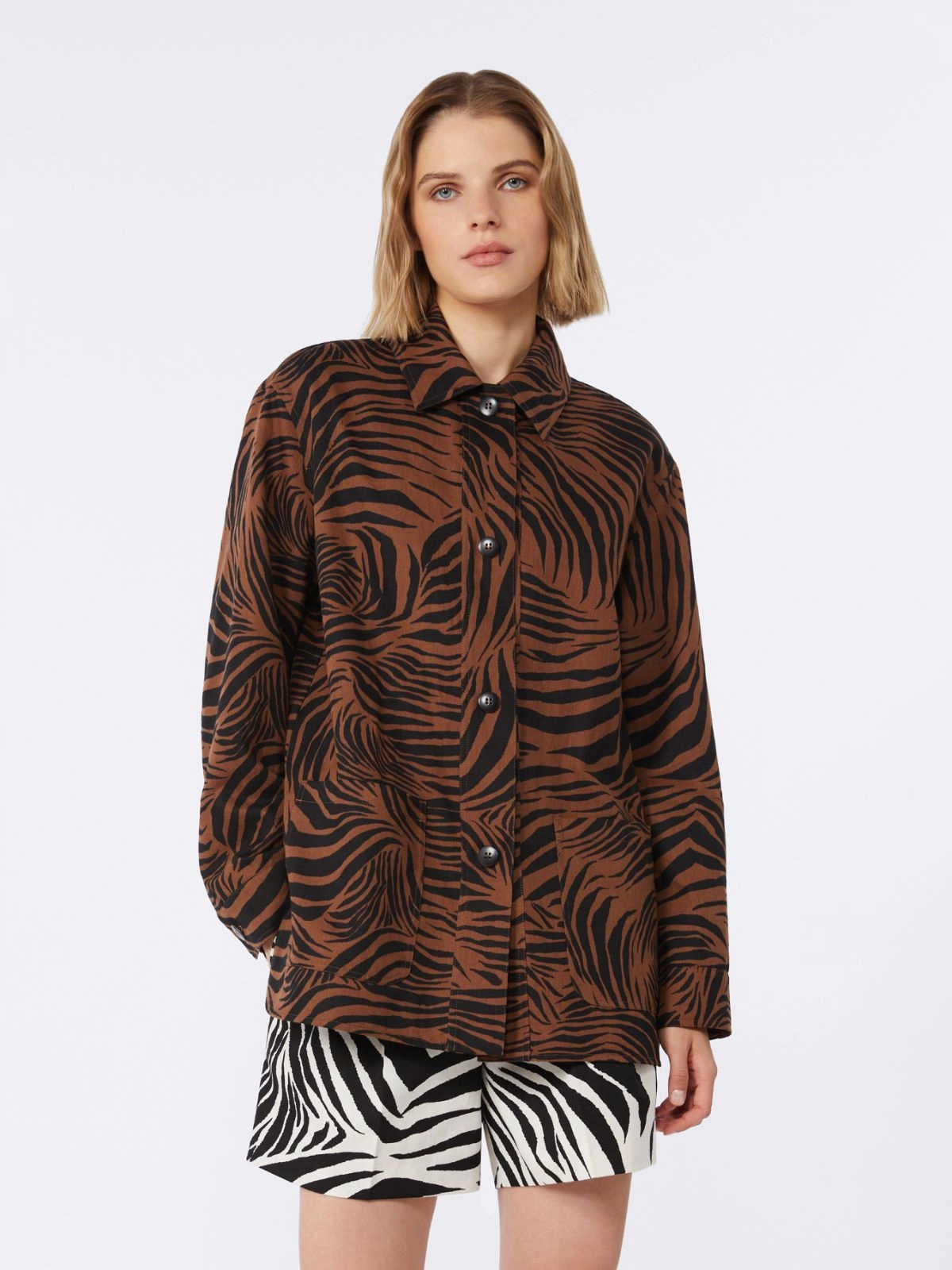 Tiger Stripe Patterned Jacket with Classic Collar