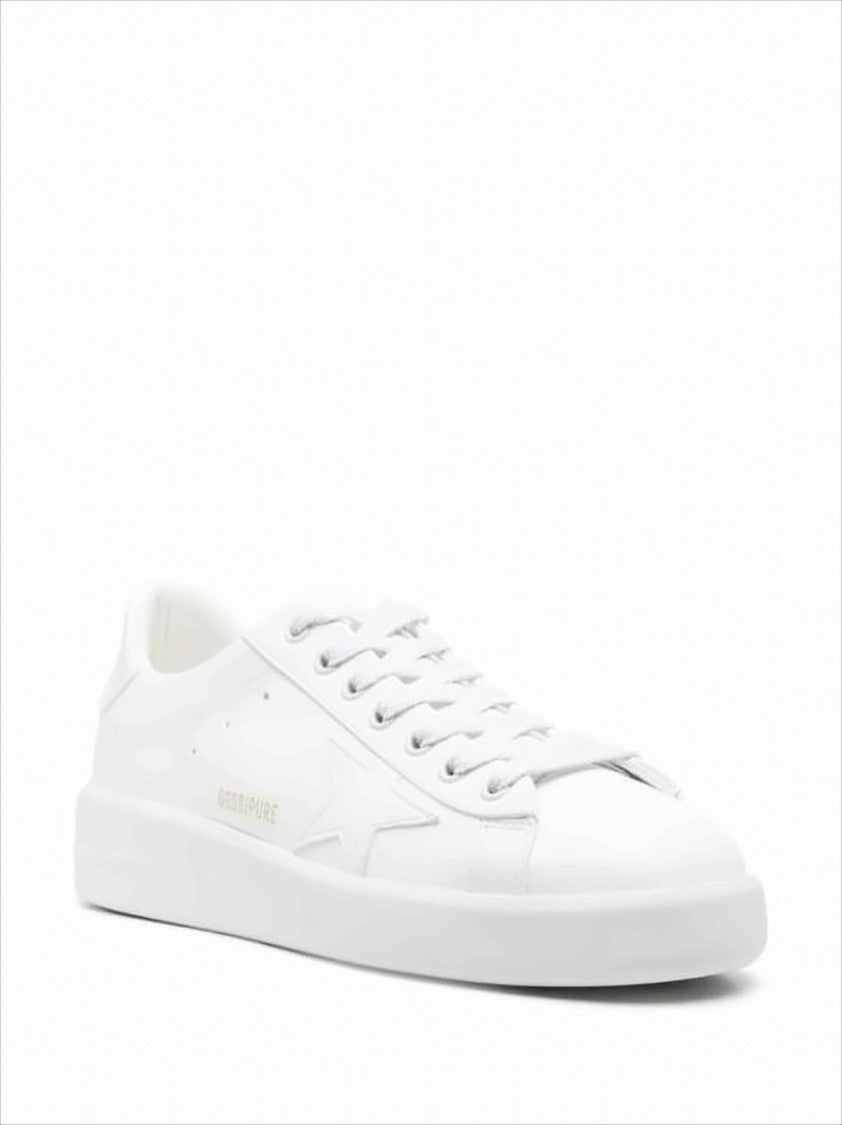 Minimalist White Low-Top Sneakers With Tonal Star Detail