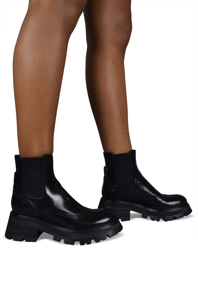 Wander Chelsea Boots