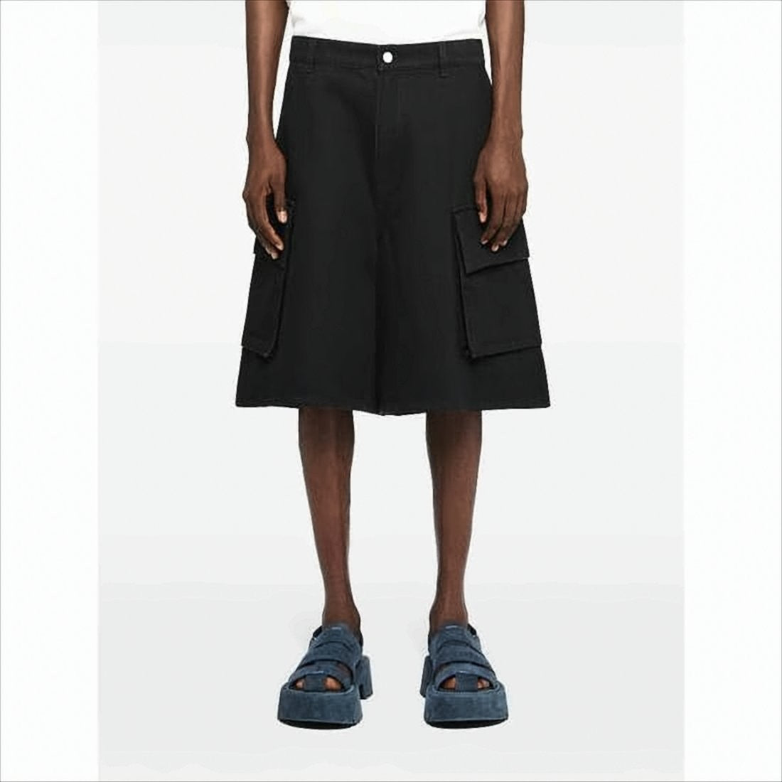 Loose-Fit Cargo Shorts with High Waist