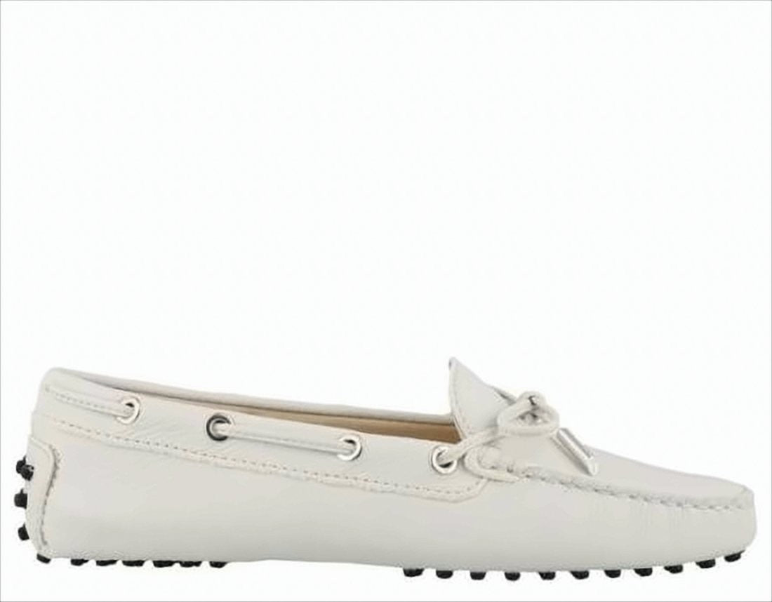 Moccasin Toe Leather Loafers with Decorative Bow