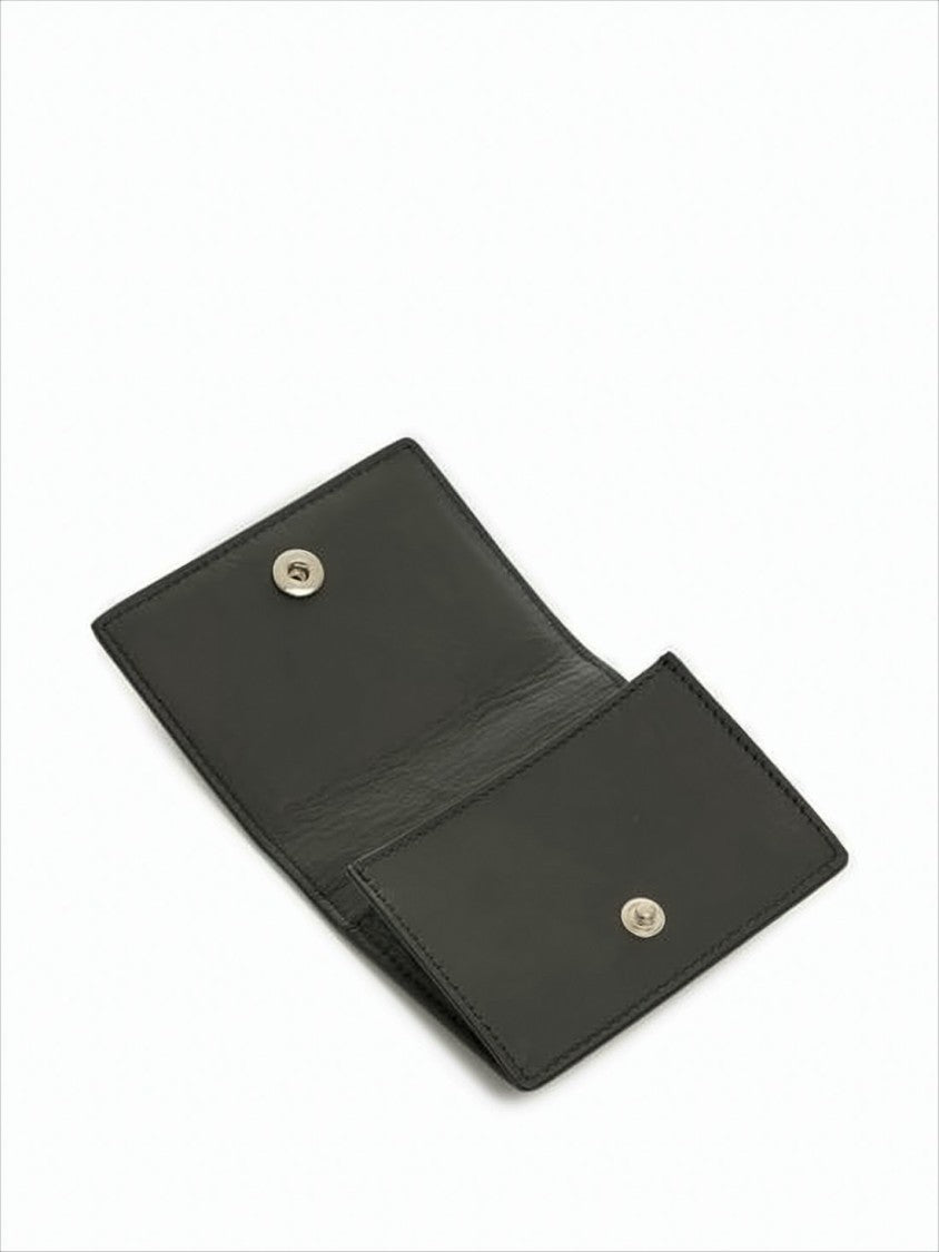 Compact Black Card Wallet With Minimalist Design