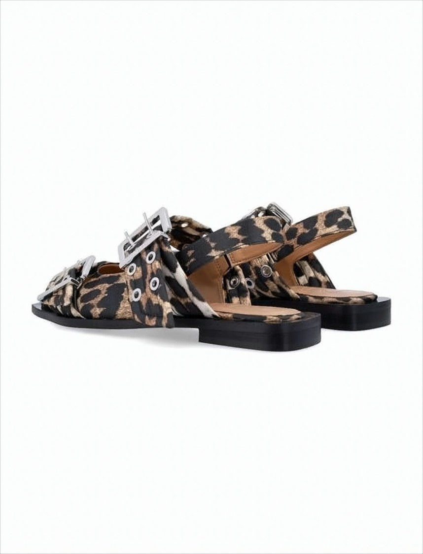 Pointed Toe Flat Shoes With Leopard Print And Silver-Tone Accents
