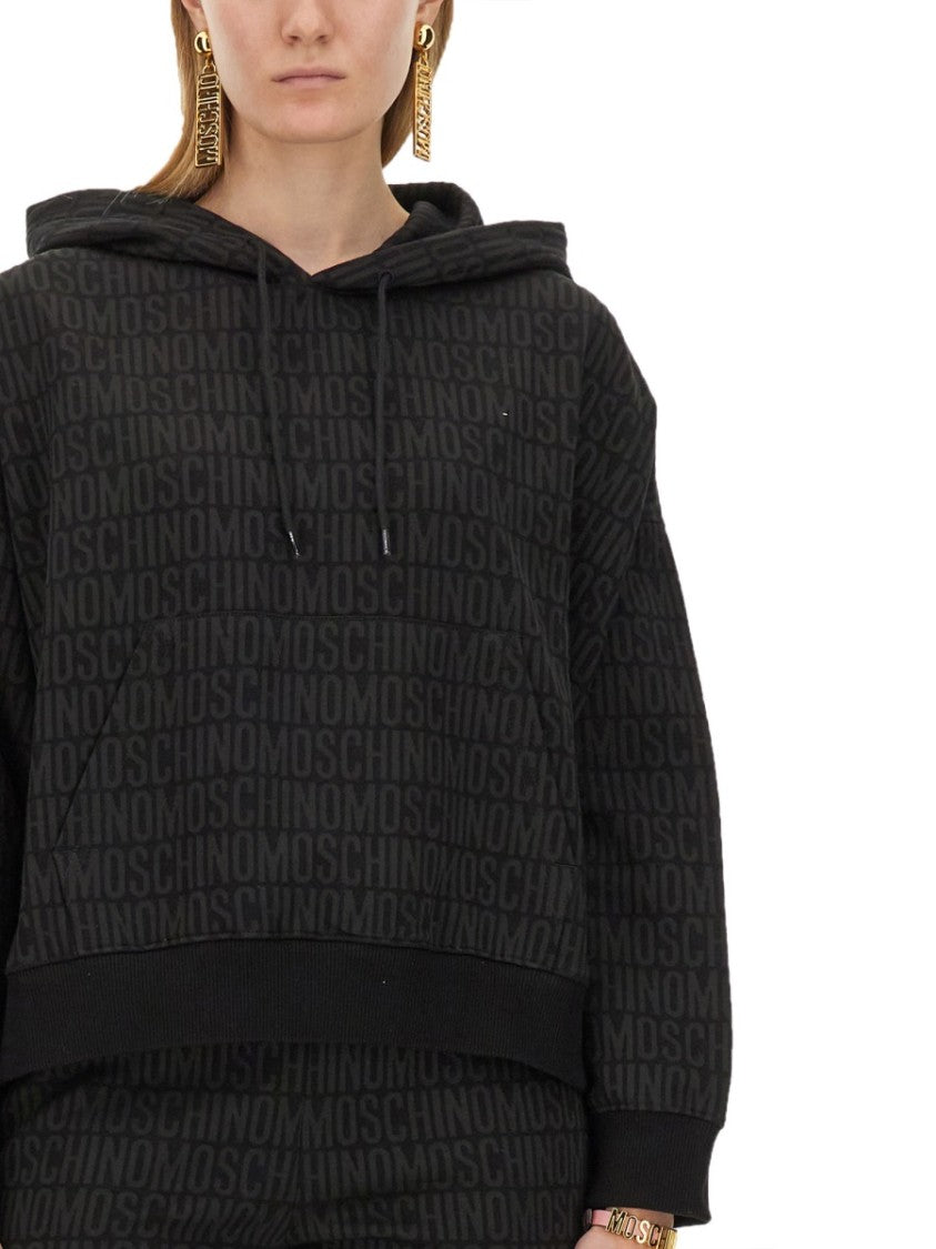 Oversized Black Sweatshirt