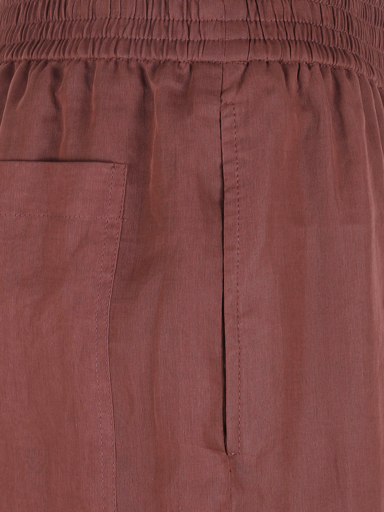 Relaxed Fit Brown Shorts with Elastic Waistband and Functional Pockets