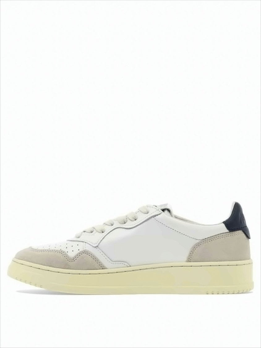 Low-Top White Leather Sneakers With Beige Suede Overlays