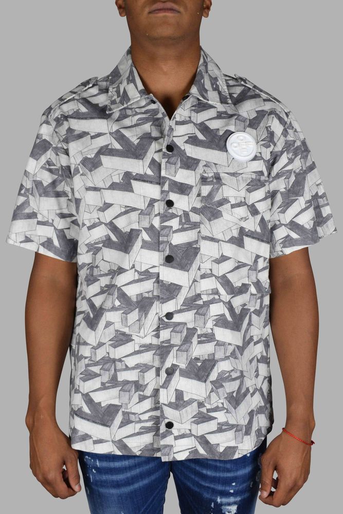 Short-Sleeved Gray Shirt With 3D Arrow Pattern
