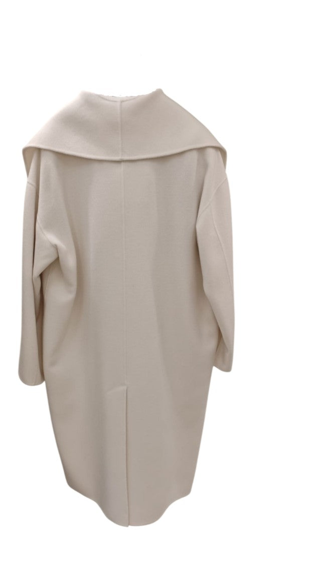 Short Coat With Oversized Collar And Minimalist Design