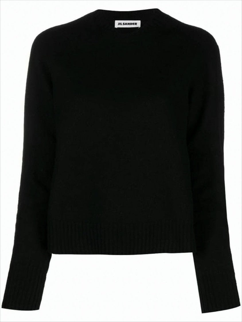 Classic Cropped Wool Sweater with Ribbed Details