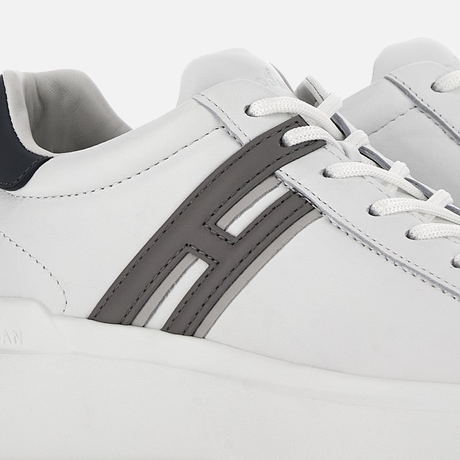 Refined Leather Sneakers With Contrasting 'H' Detail