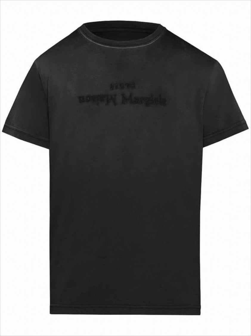 Luźny T-shirt z krótkim rękawem i odwróconym nadrukiem logo