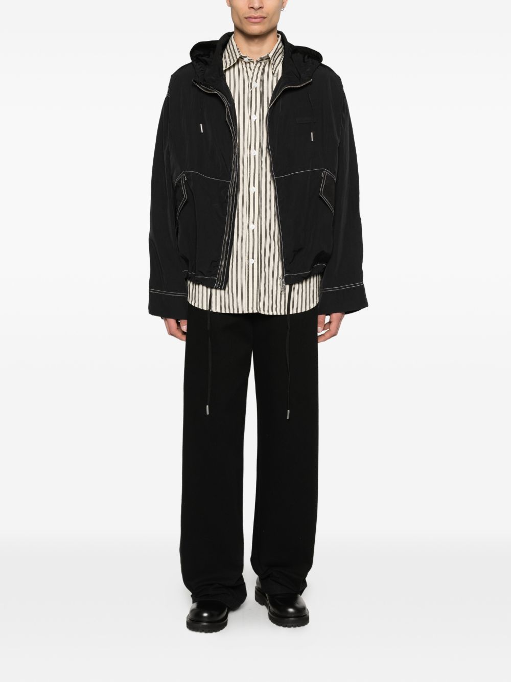 Boxy Cropped Jacket With Zipper Closure