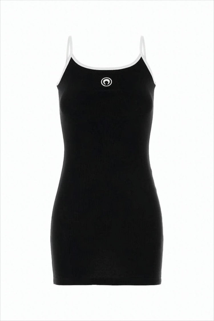 Fitted Black Sleeveless Top with Spaghetti Straps