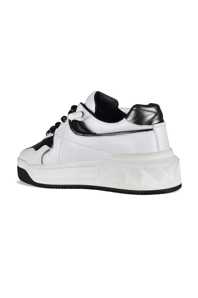 Low-Top Sneakers with Stud and Sturdy Outsole