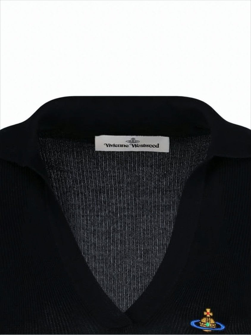 Fitted Short-Sleeve Sweater with Deep V-Neck and Emblem