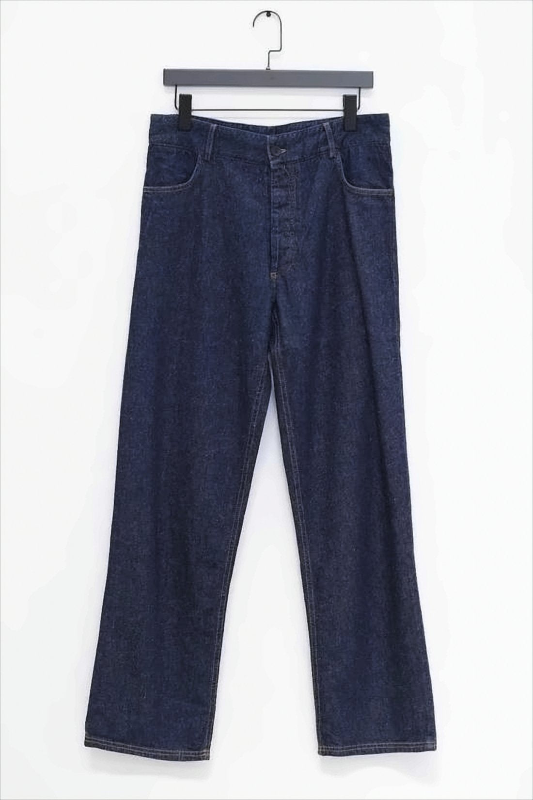 High-Waisted Straight-Leg Denim Pants With Timeless Appeal