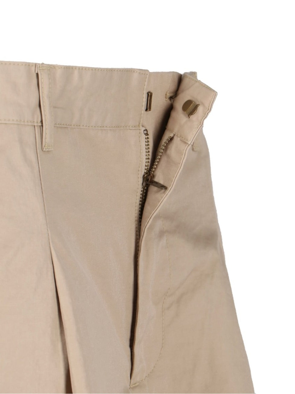 "Aoshi" Bermuda Shorts Beige