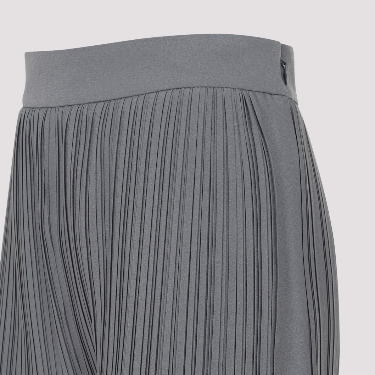 Flowing Wide-Leg Pants With Elegant Pleats