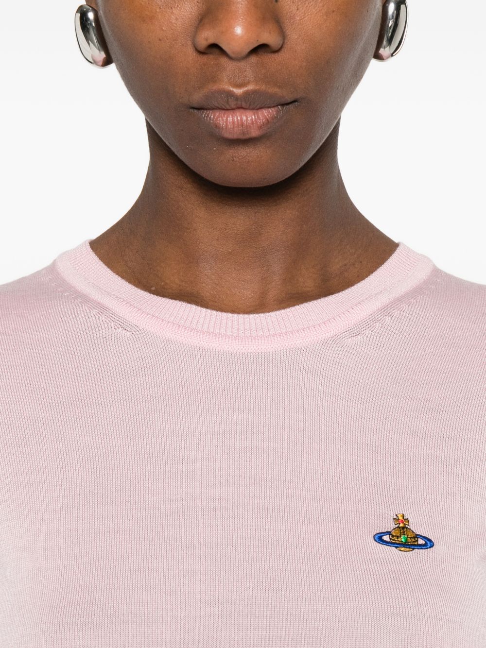 Short-Sleeve Fitted Top With Embroidered Emblem