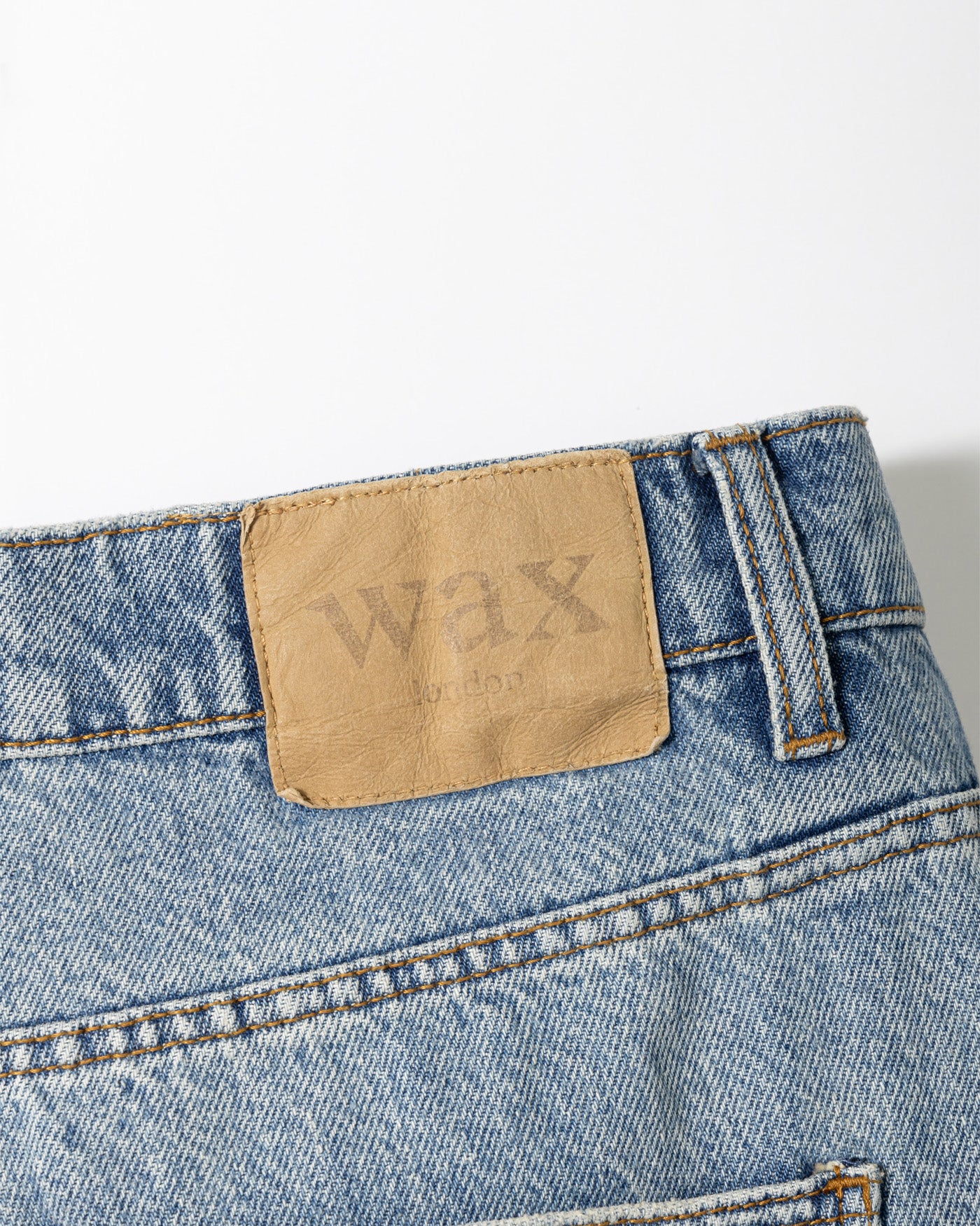 Russel Straight Fit Jeans in Vintage Denim