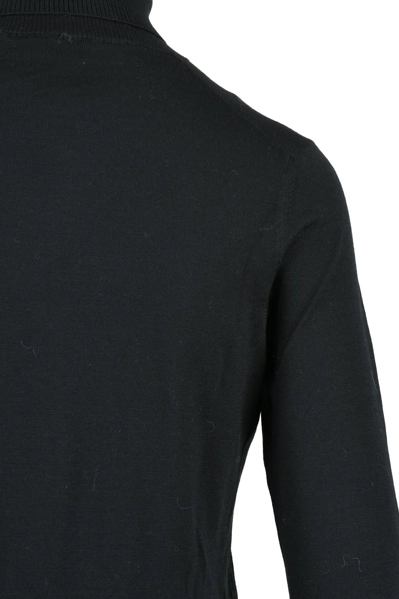 Fitted Black Turtleneck in Merino Wool