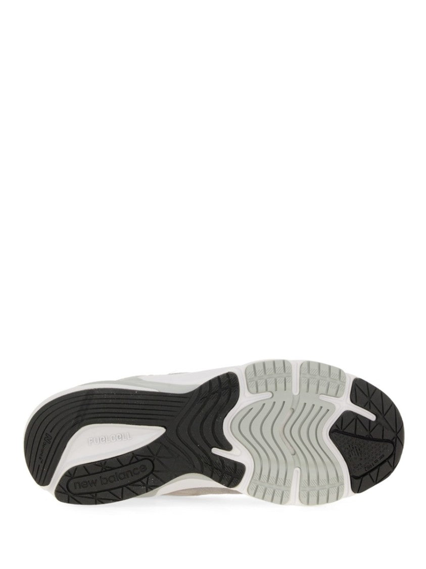 990 Sneaker