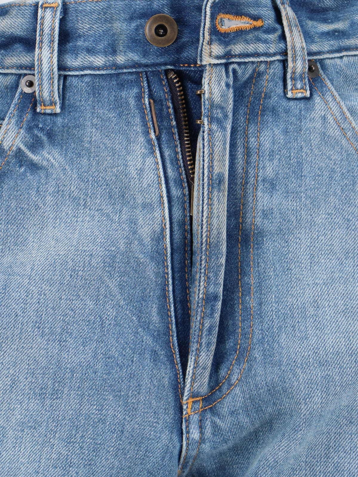Classic Blue Jeans with Straight-Leg Cut