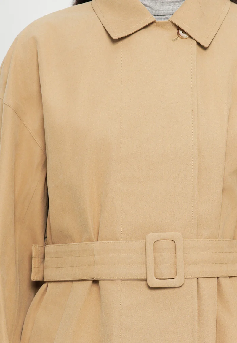 Knee-Length Trench Coat With Classic Collar