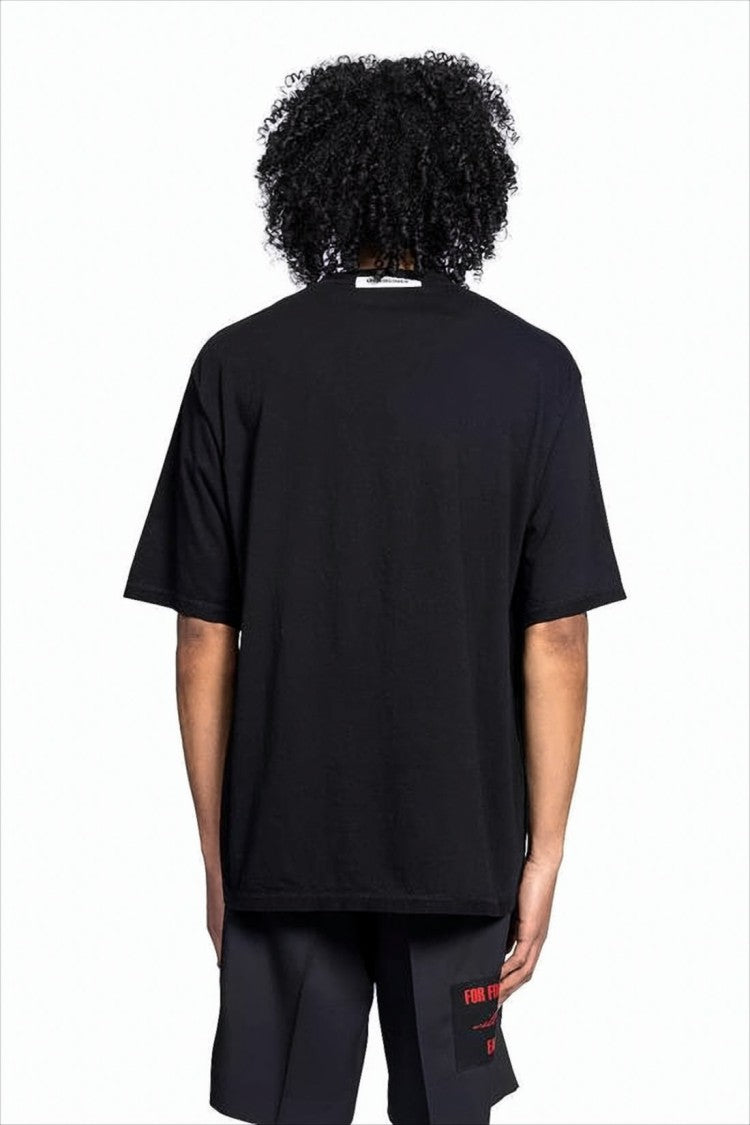 Graphic Print Black Short-Sleeve T-Shirt with Relaxed Fit