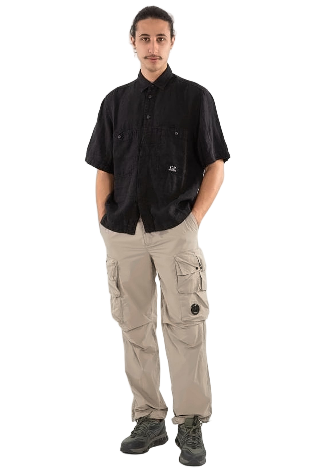 Short-Sleeve Linen Shirt with Classic Collar