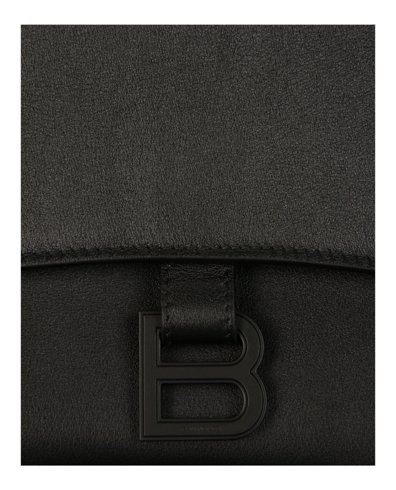 Medium Downtown Shoulder Bag