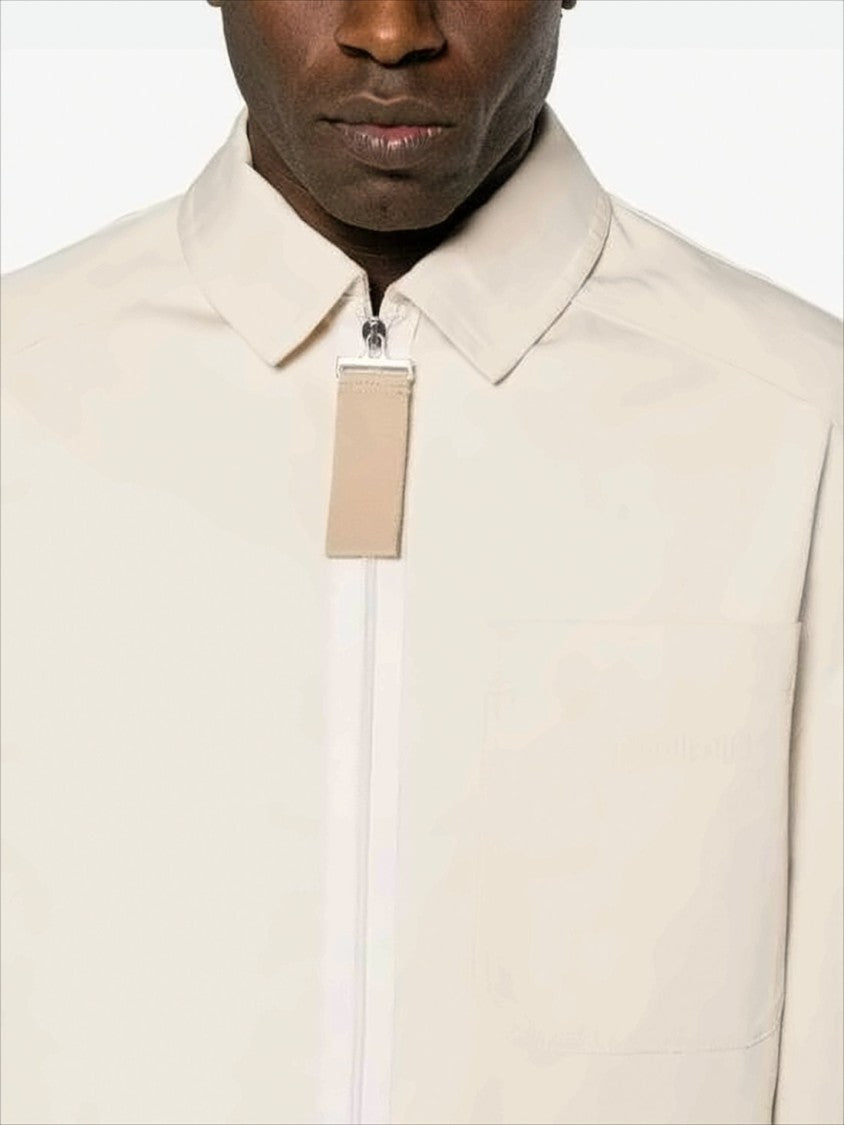 Cropped Minimalist Jacket with Zip Closure