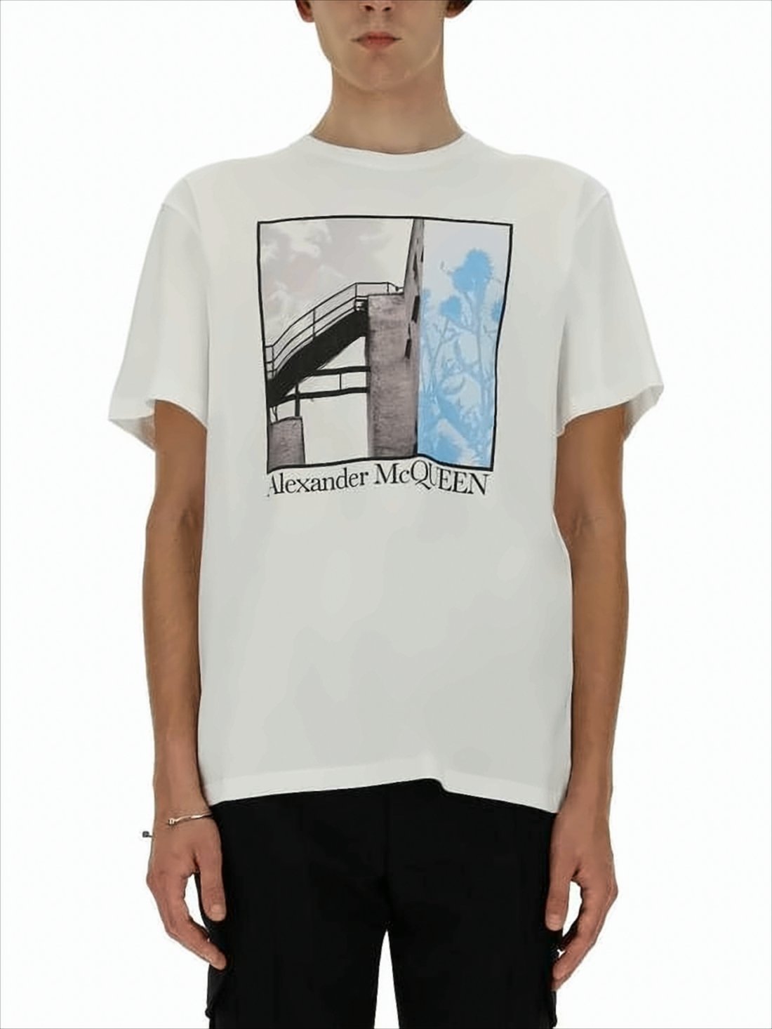 Graphic Print Short-Sleeve T-Shirt With Architectural Design