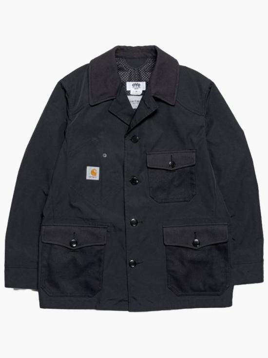 Structured Black Jacket With Classic Collar And Four-Button Closure
