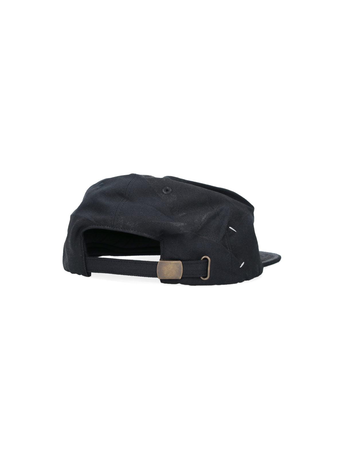 Structured Black Hat with Medium-Width Brim