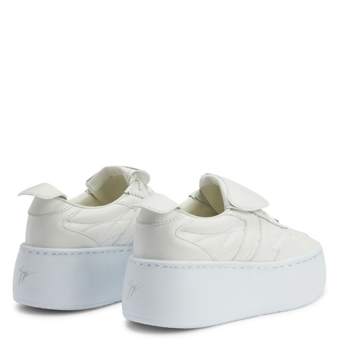 Alma Sneakers
