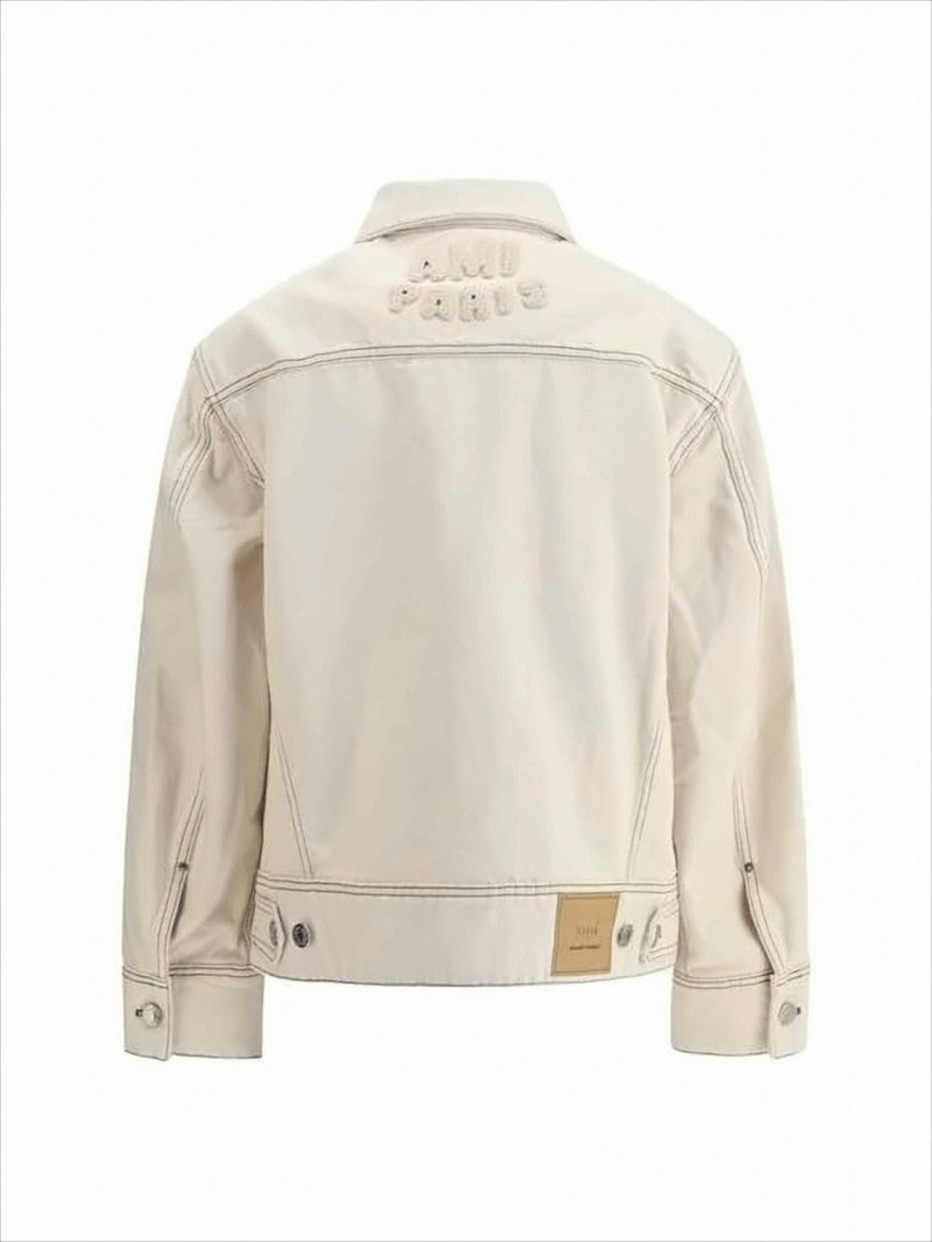 Classic Denim Jacket with Structured Silhouette