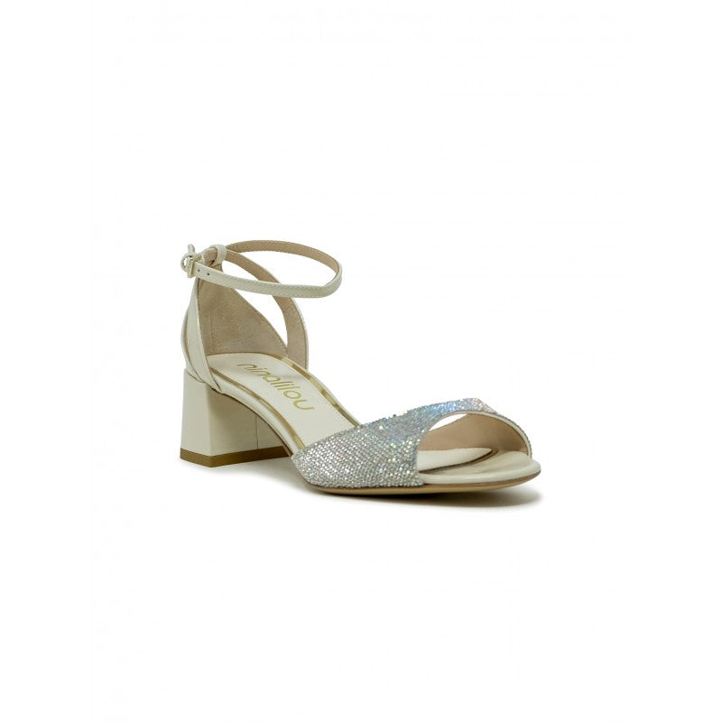 351022B5/23 Ivory Patent Sandals