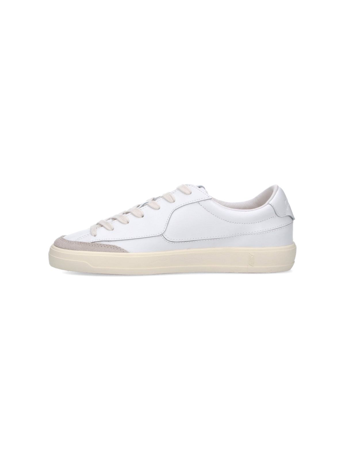 Low-top White Leather Sneakers with Subtle Suede Accents